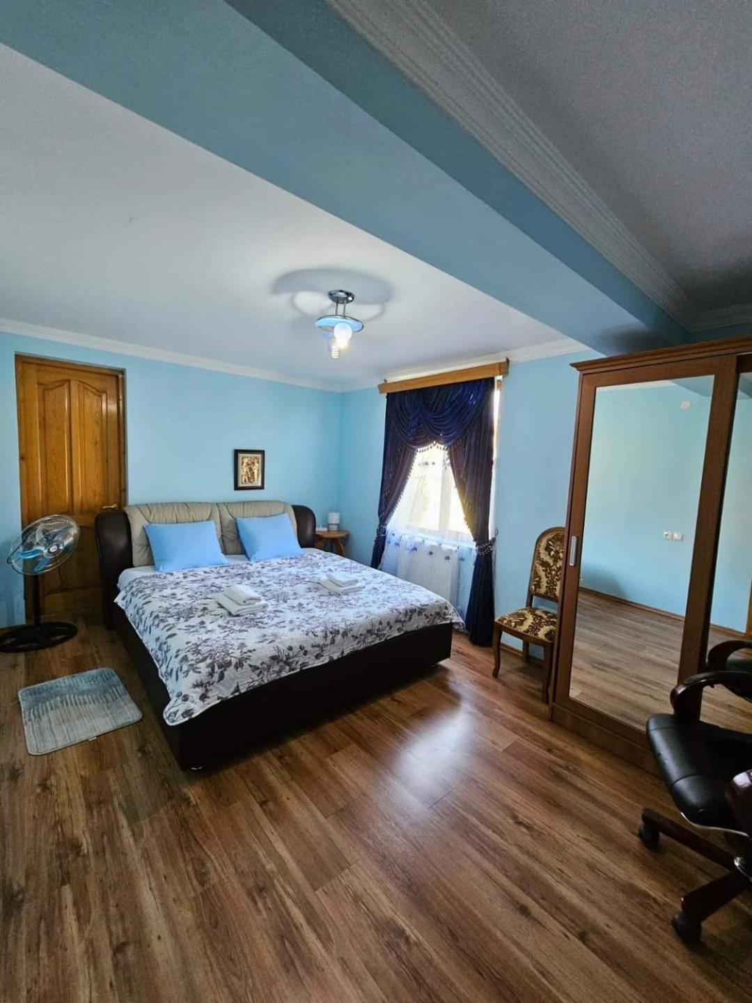 Blue Guest House Samtredia المظهر الخارجي الصورة